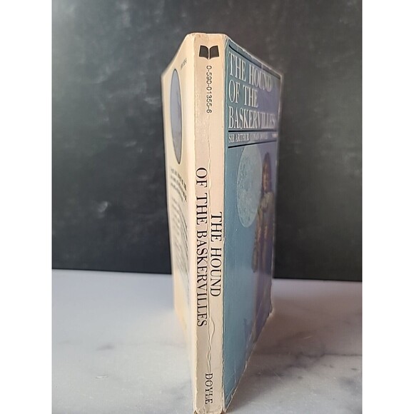 The Hound Of The Baskervilles By Sir Arthur Conan Doyle Paperback - Picture 10 of 10
